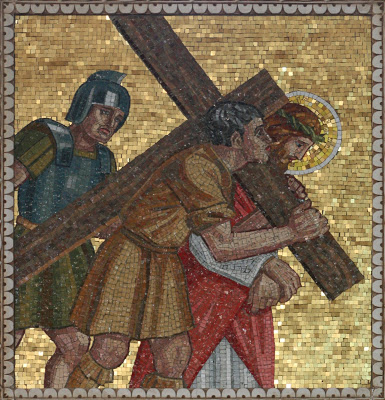 Simon of Cyrene helps Jesus carry His cross 005 1